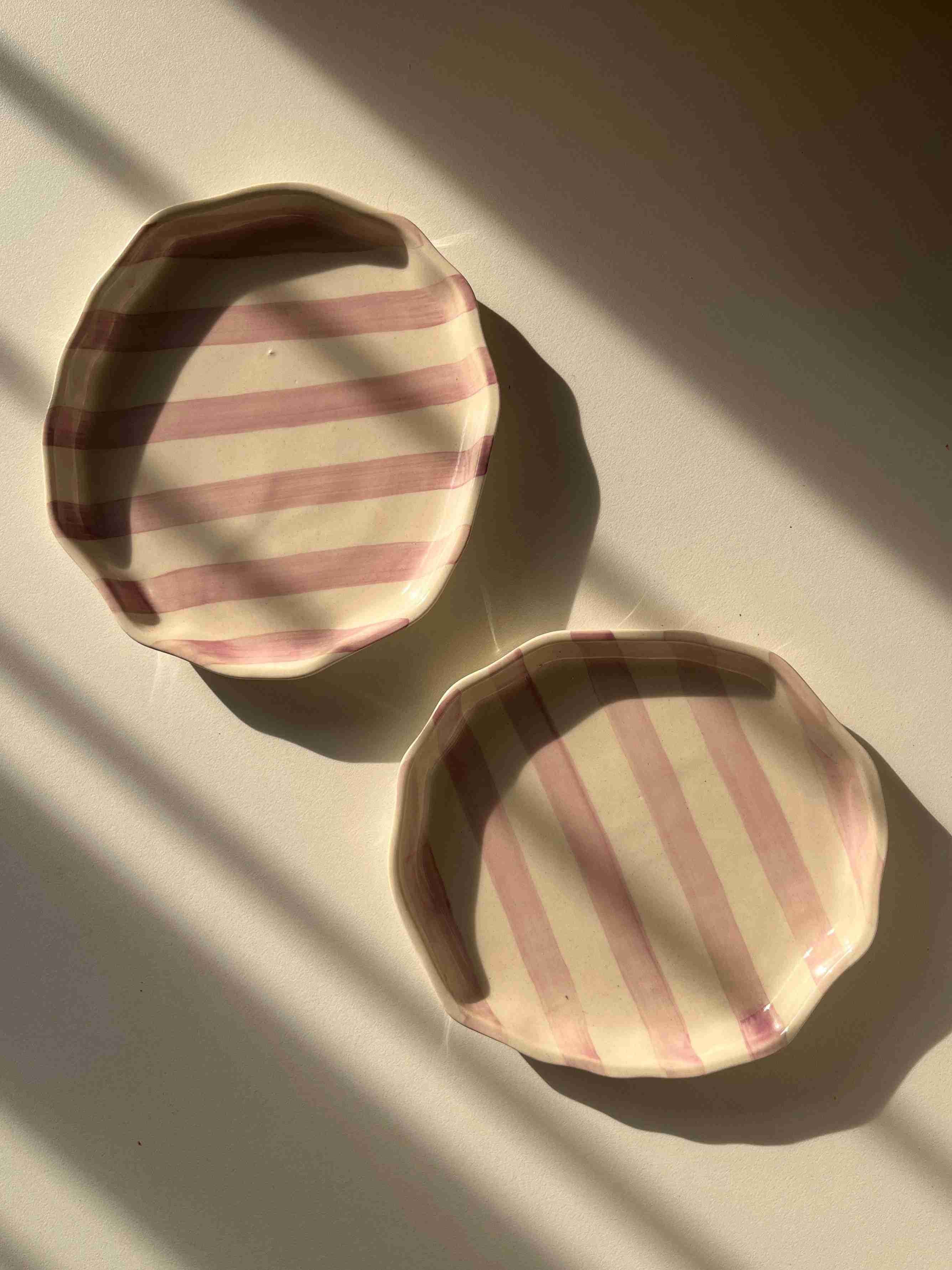 Pair of purple Taffy ceramic plate with hand-painted lavender stripes and glossy finish