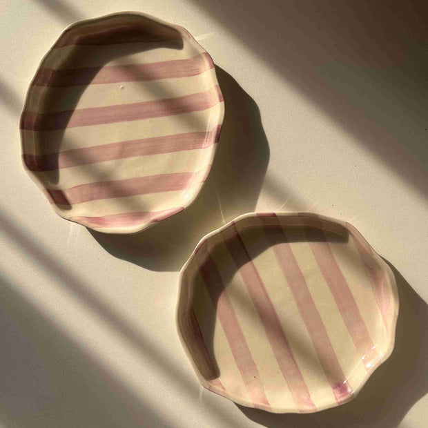 Pair of purple Taffy ceramic plate with hand-painted lavender stripes and glossy finish