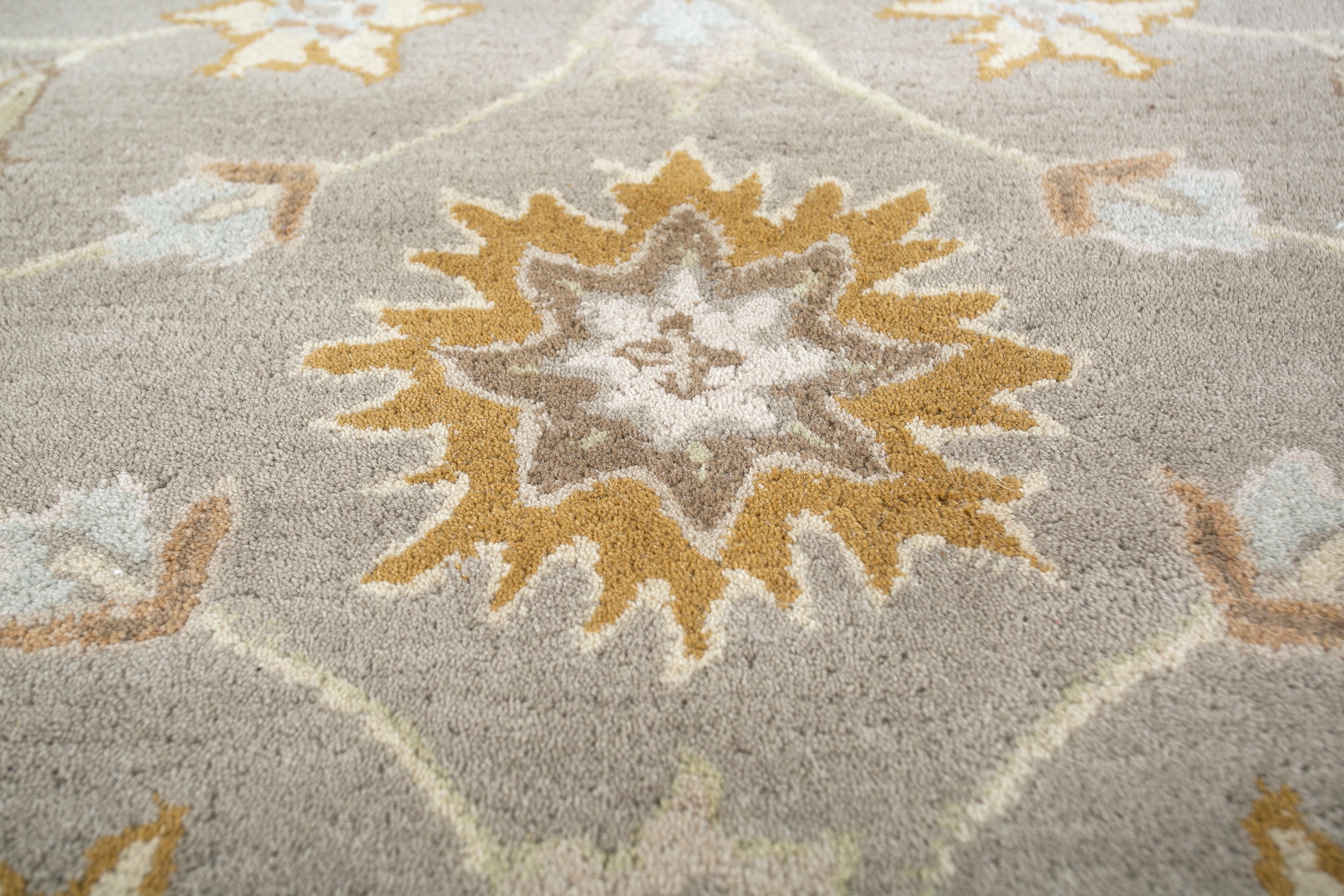 Carpet For Living room 2'6X4 Feet Beige And Brown Wool Rectangle Oriental And Traditional Rug