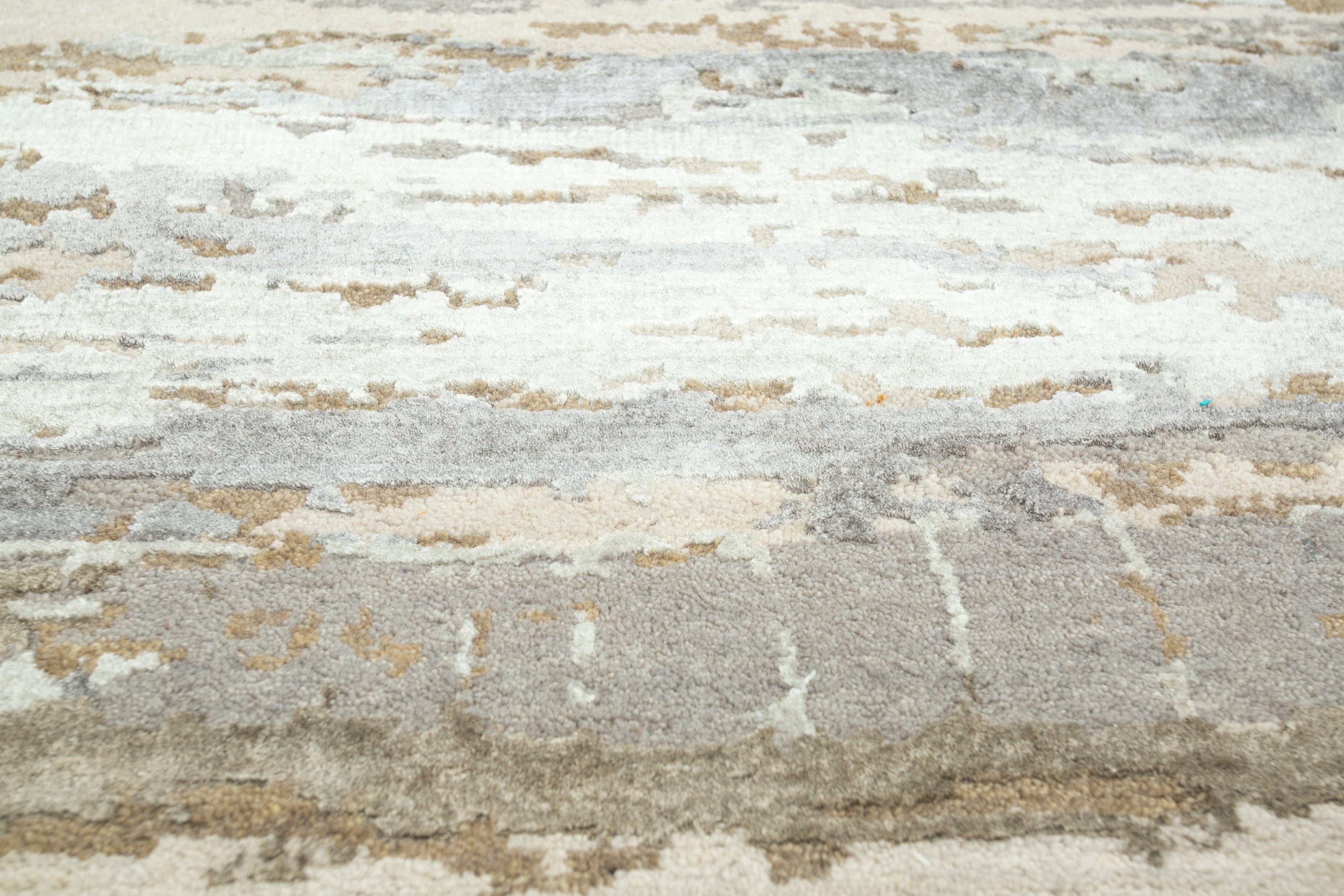 Carpet For Living room 2x3 Feet Ivory Wool and Bamboo Silk Rectangle Abstract Rug