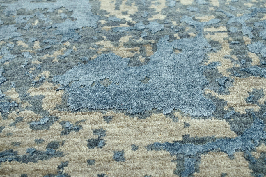 Carpet For Living room 2x3 Feet Grey and Black Wool and Bamboo Silk Rectangle Abstract Rug - I MEAN DESIGN