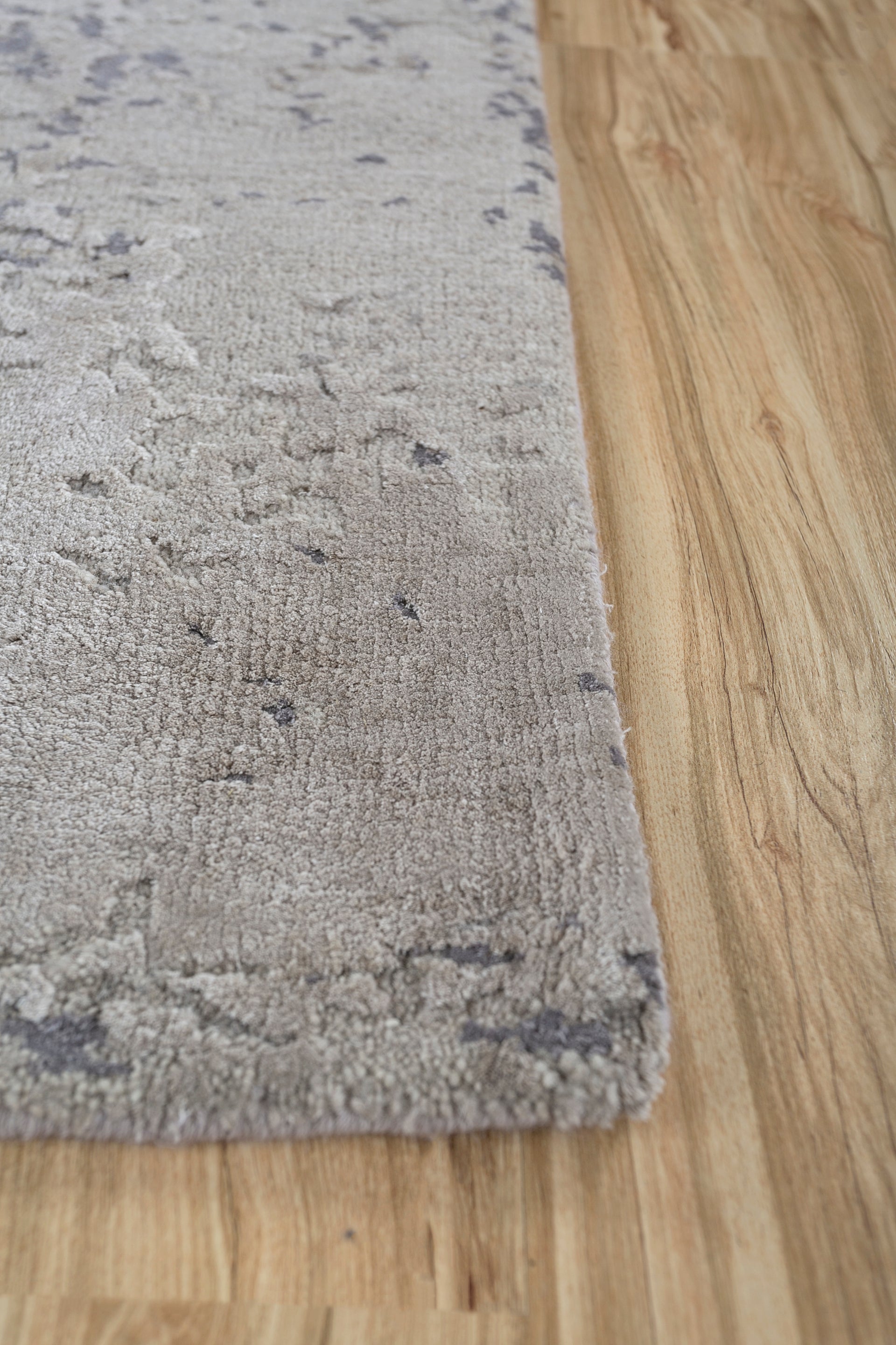 Carpet For Living room 2x3 Feet Grey and Black Wool and Silk Rectangle Abstract Rug