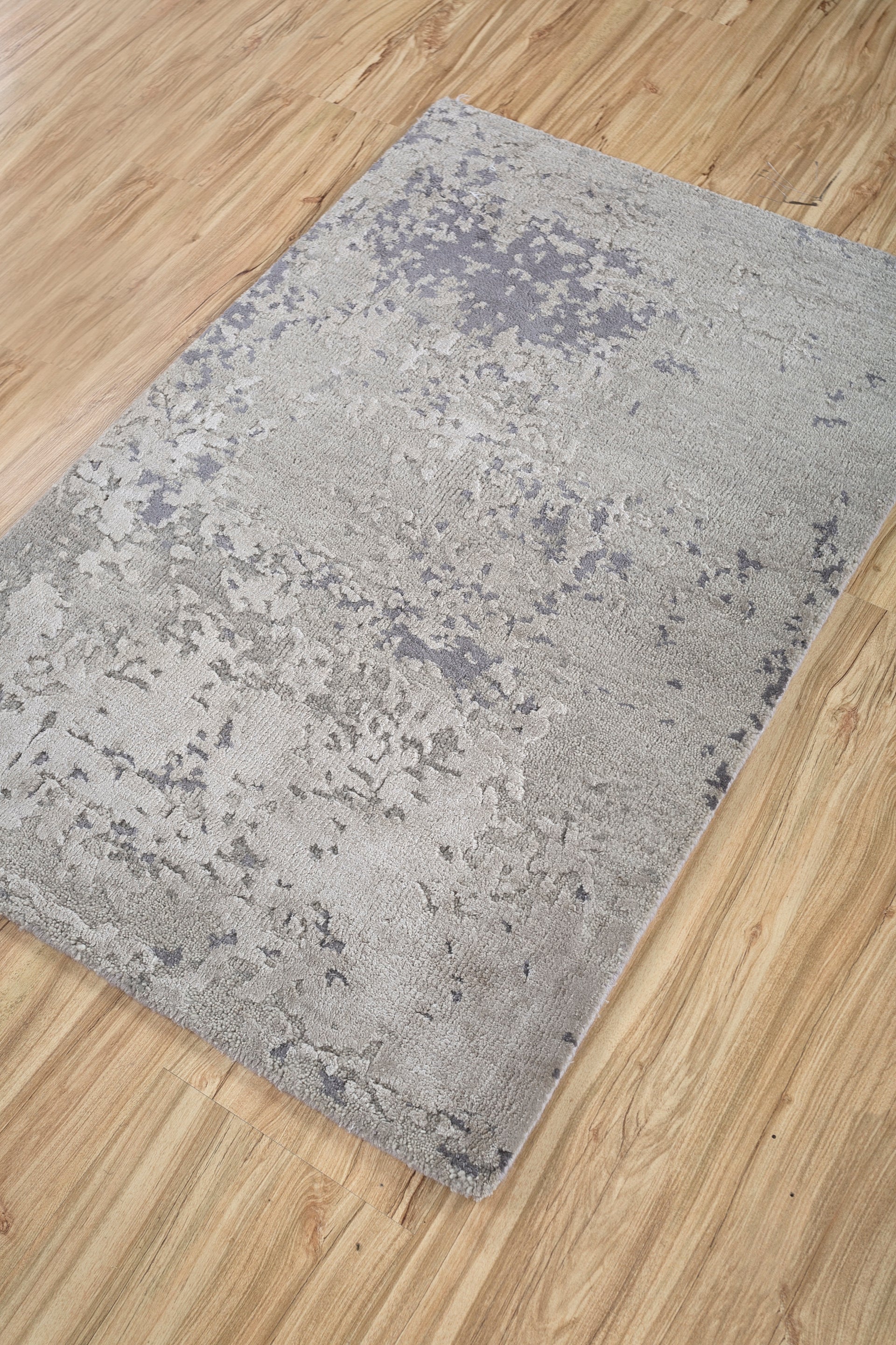 Carpet For Living room 2x3 Feet Grey and Black Wool and Silk Rectangle Abstract Rug