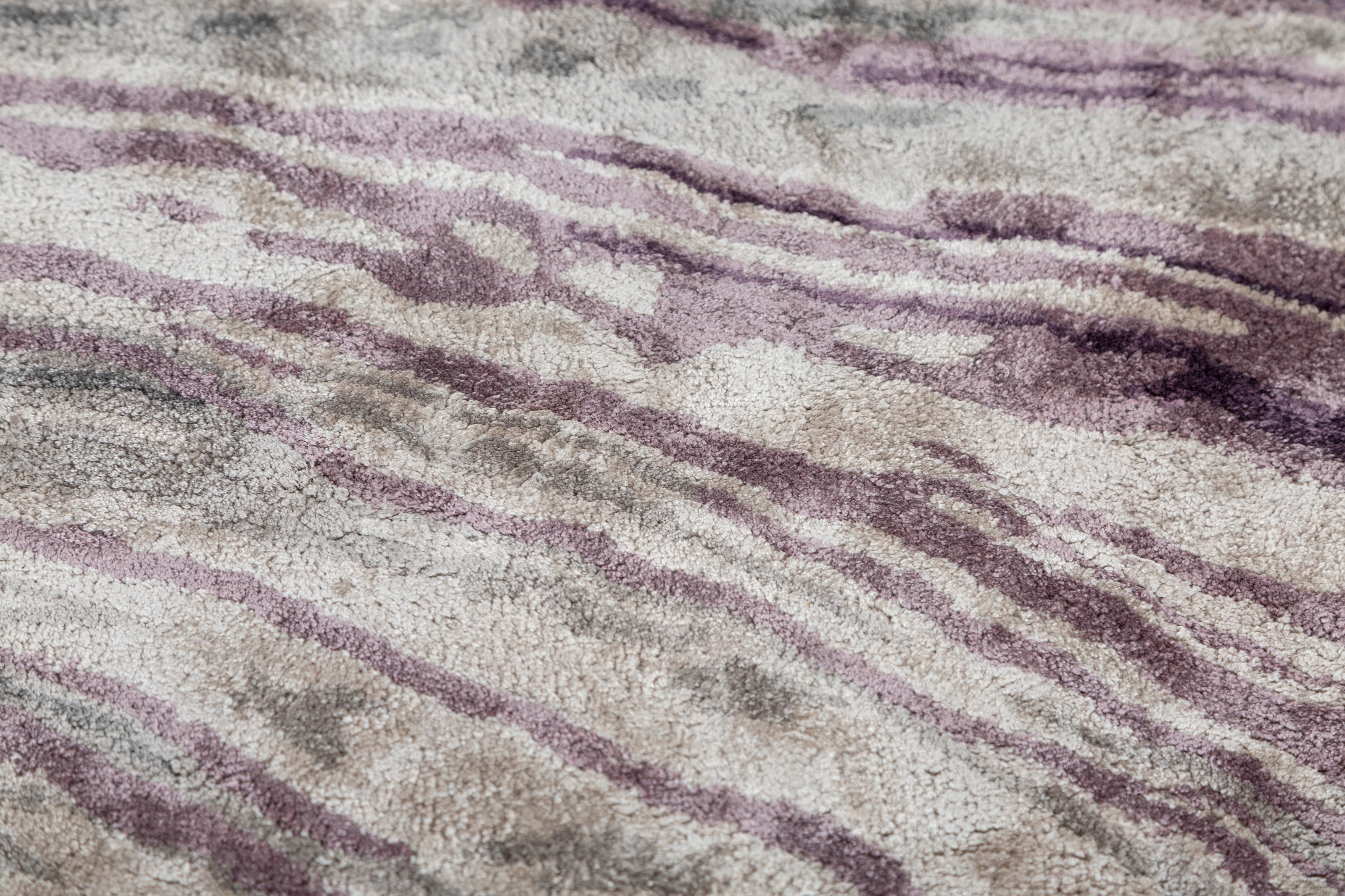 Carpet For Living room 5'6x8 Feet Grey and Black Viscose Rectangle Abstract Rug