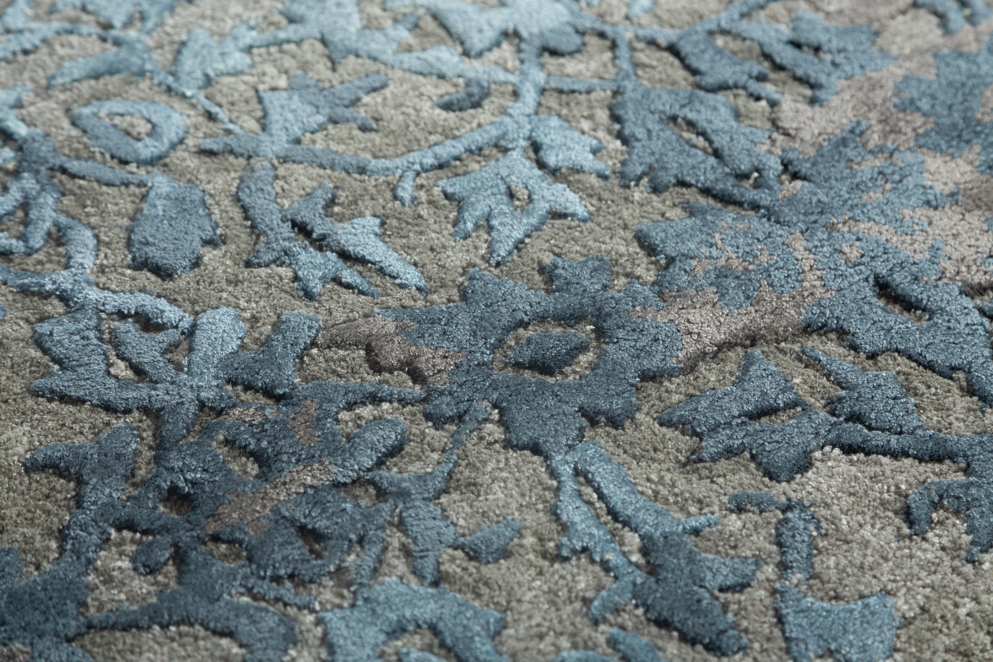 Carpet For Living room 4x6 Feet Grey And Black Wool and Viscose Rectangle Vintage and Distressed Rug