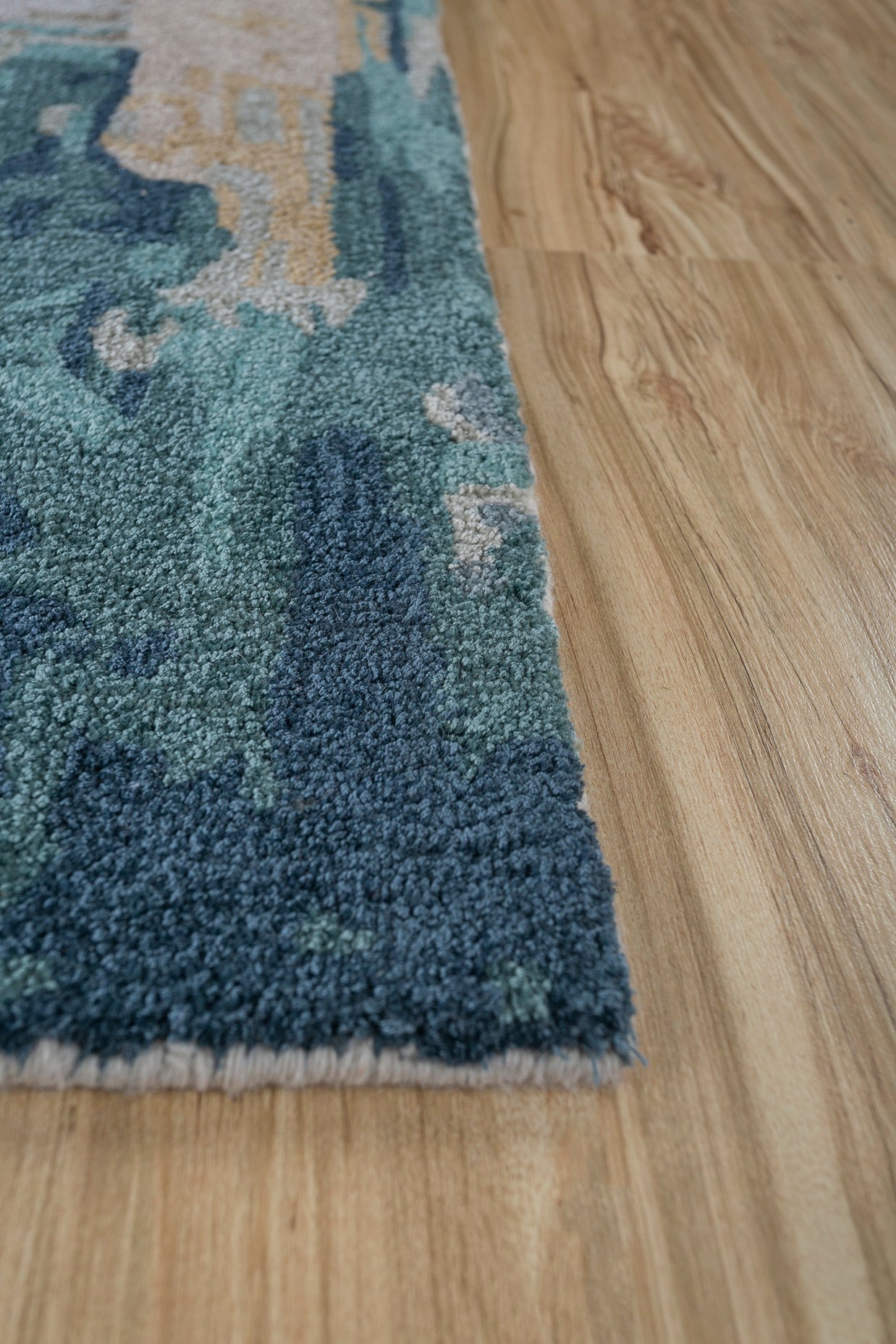 Carpet For Living room 4x6 Feet Ivory Wool and Viscose Rectangle Abstract Rug