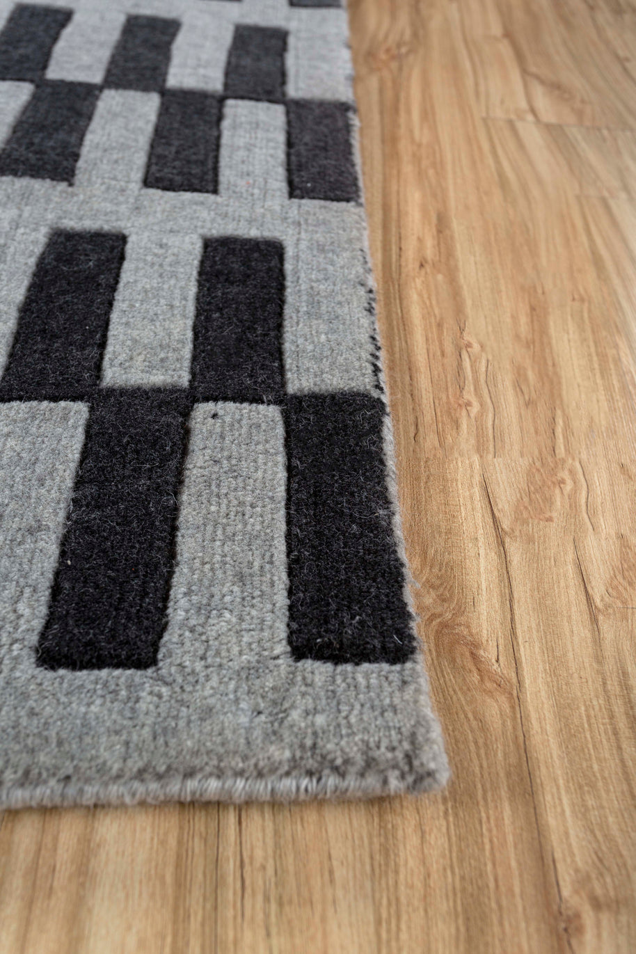 Carpet For Living room 5X8 Feet Ivory Wool Rectangle Solid Rug - I MEAN DESIGN