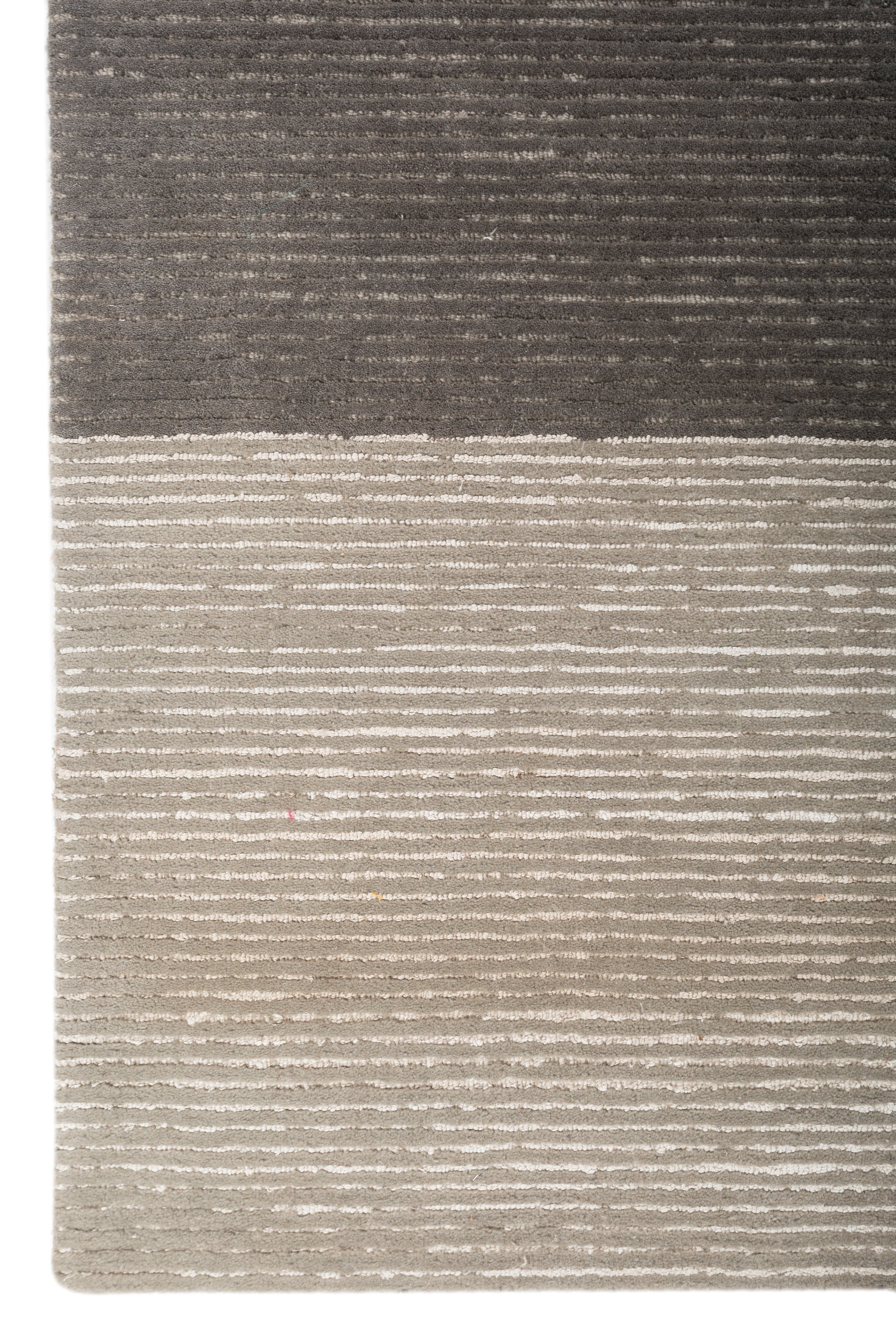 Carpet For Living room 5X8 Feet Grey And Black Wool & Viscose Rectangle Solid Rug
