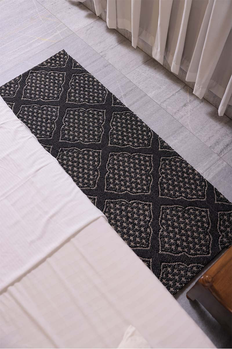 Zarbuland Black & Silver Sisal 2x6 feet Runner Rug