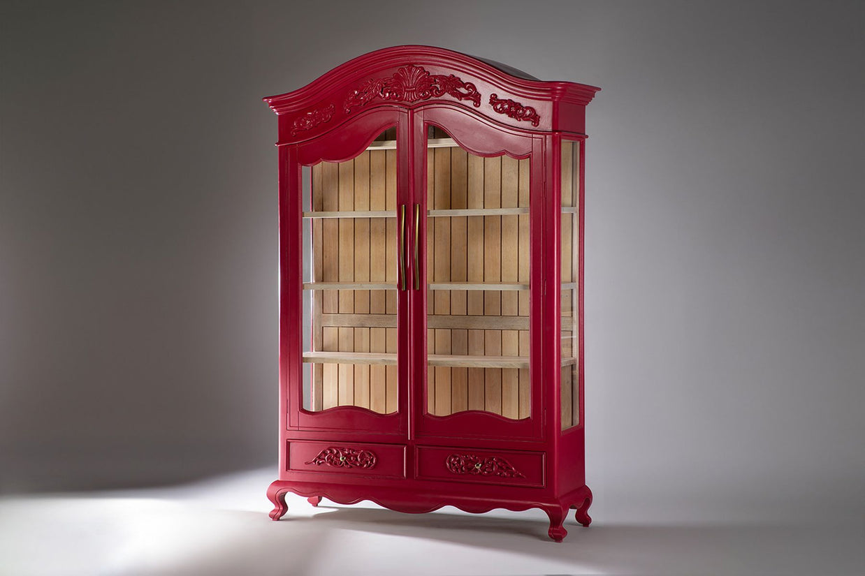 Scarlett Bookshelf