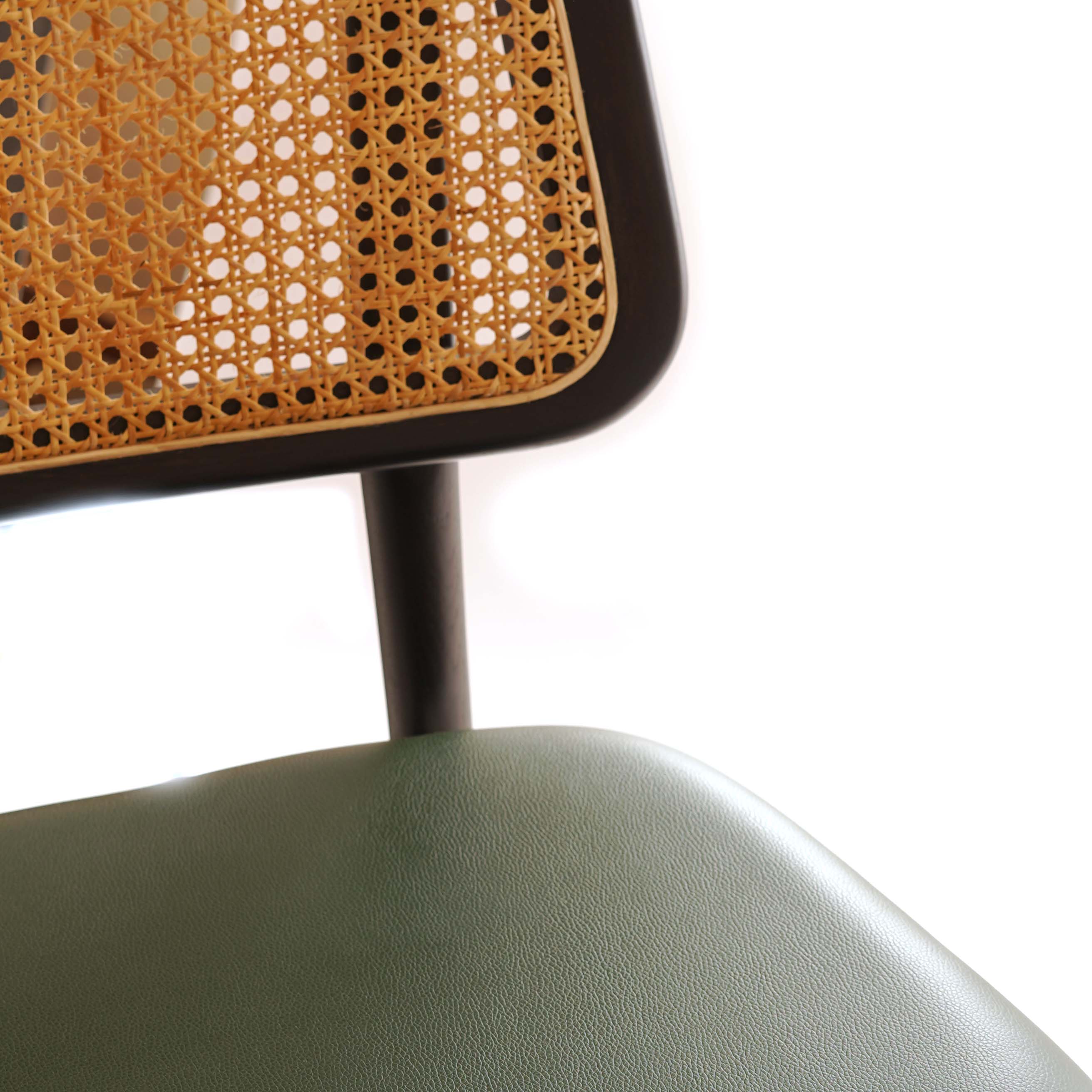 Sled High Bar Chair