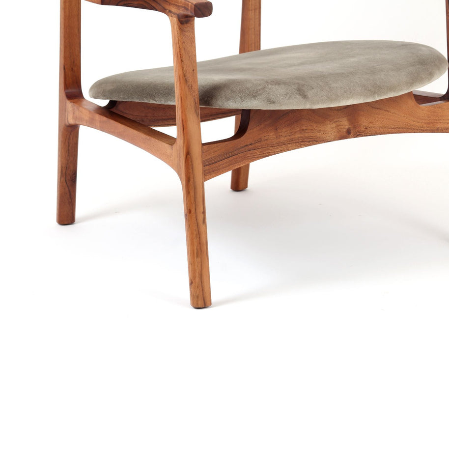 Taurus Lounge Chair Fabric - I MEAN DESIGN