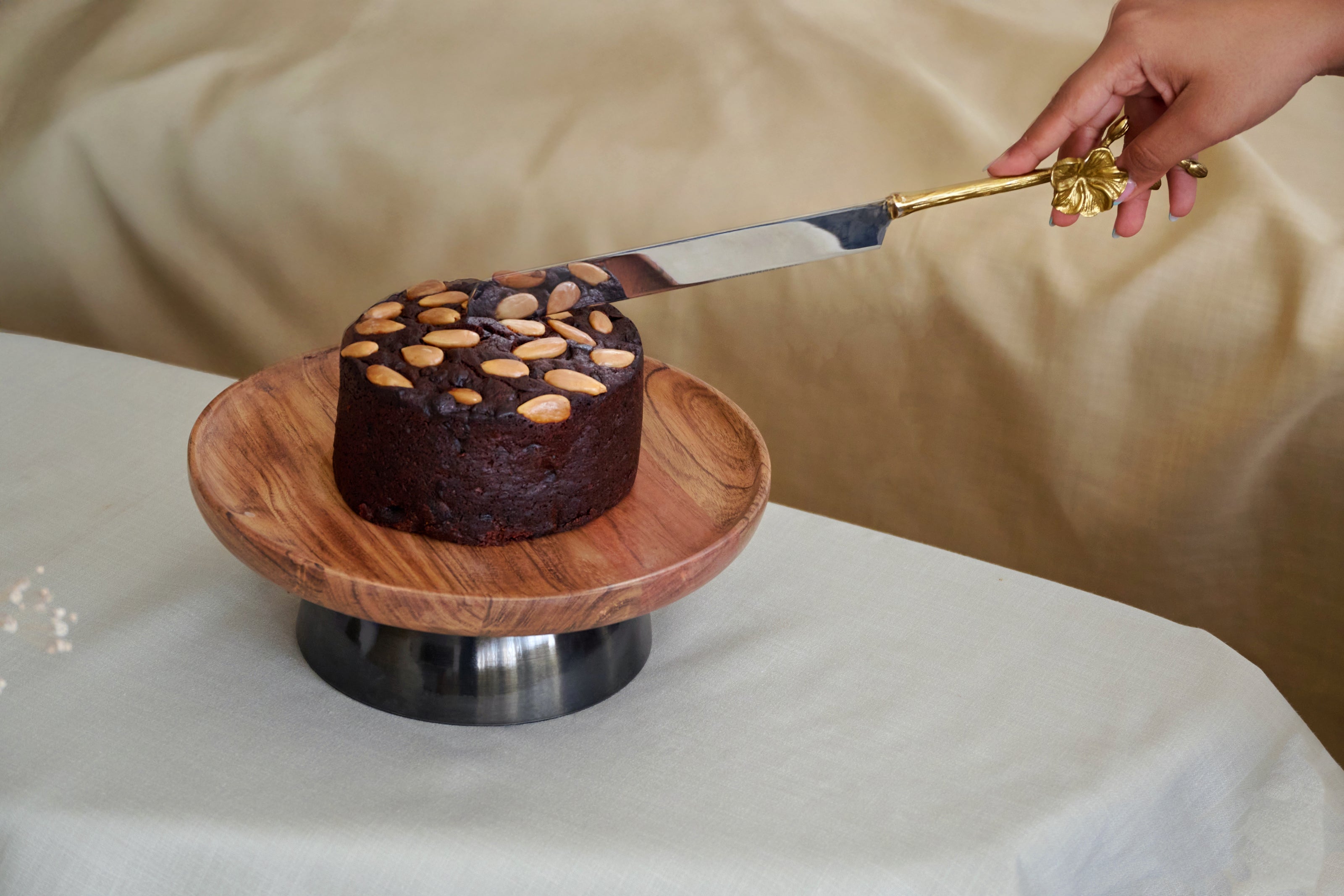 Terra Cake Stand