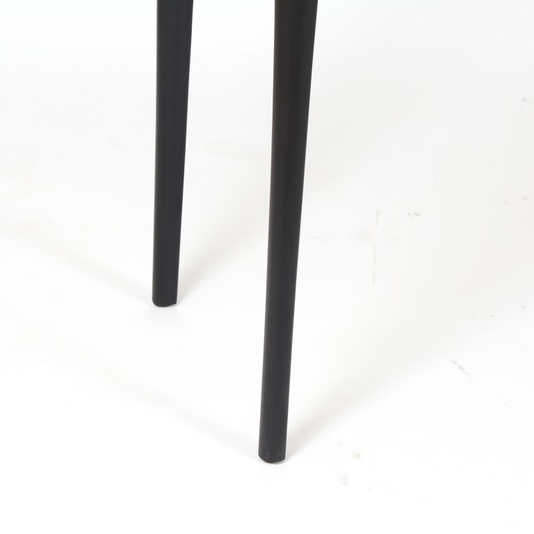 Tip Toe Desk