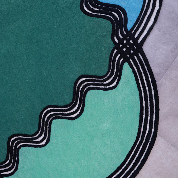 Verso Multicolour Wool 5.5x5.4 feet Irregular Rug - I MEAN DESIGN