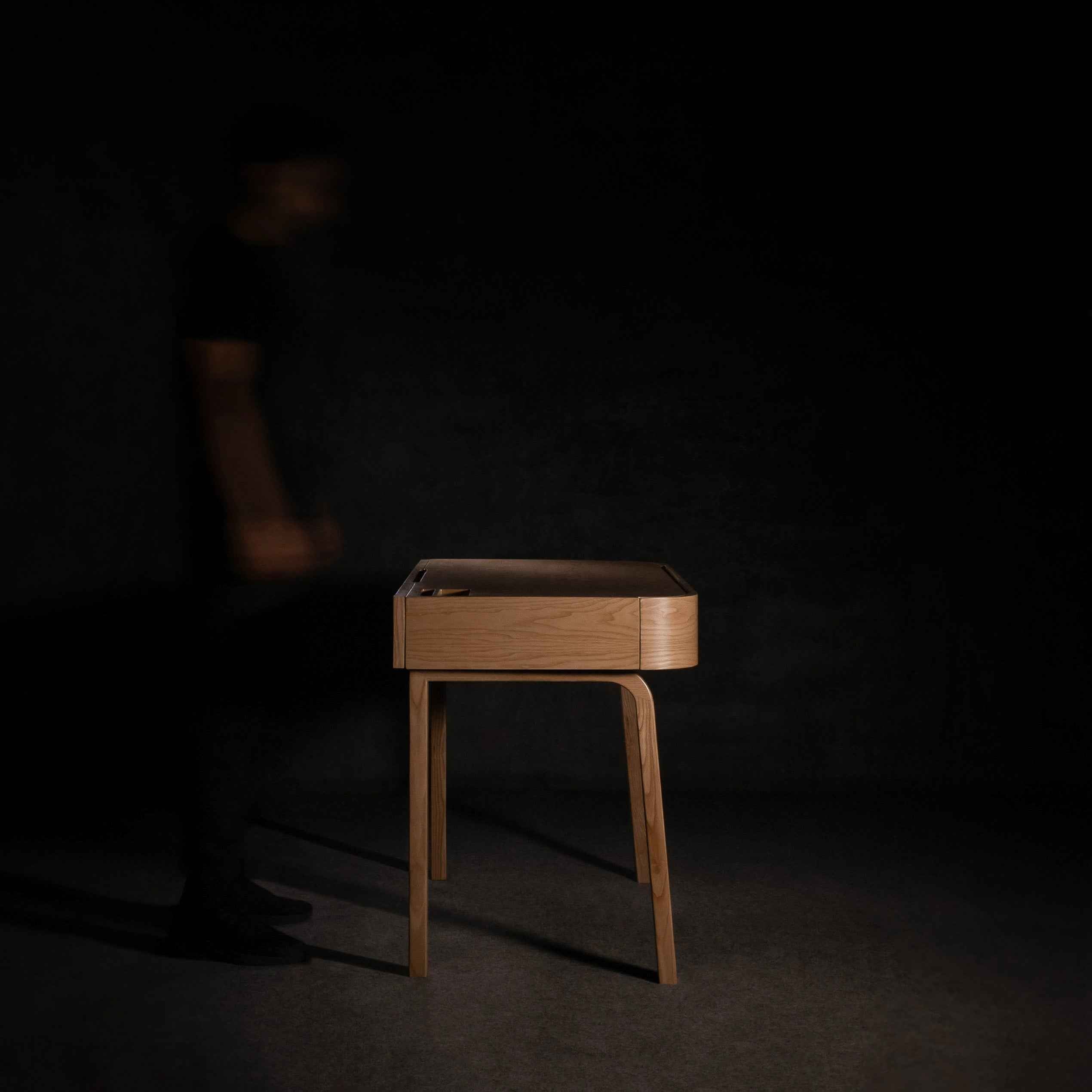 Flow Lite Work Table - Main