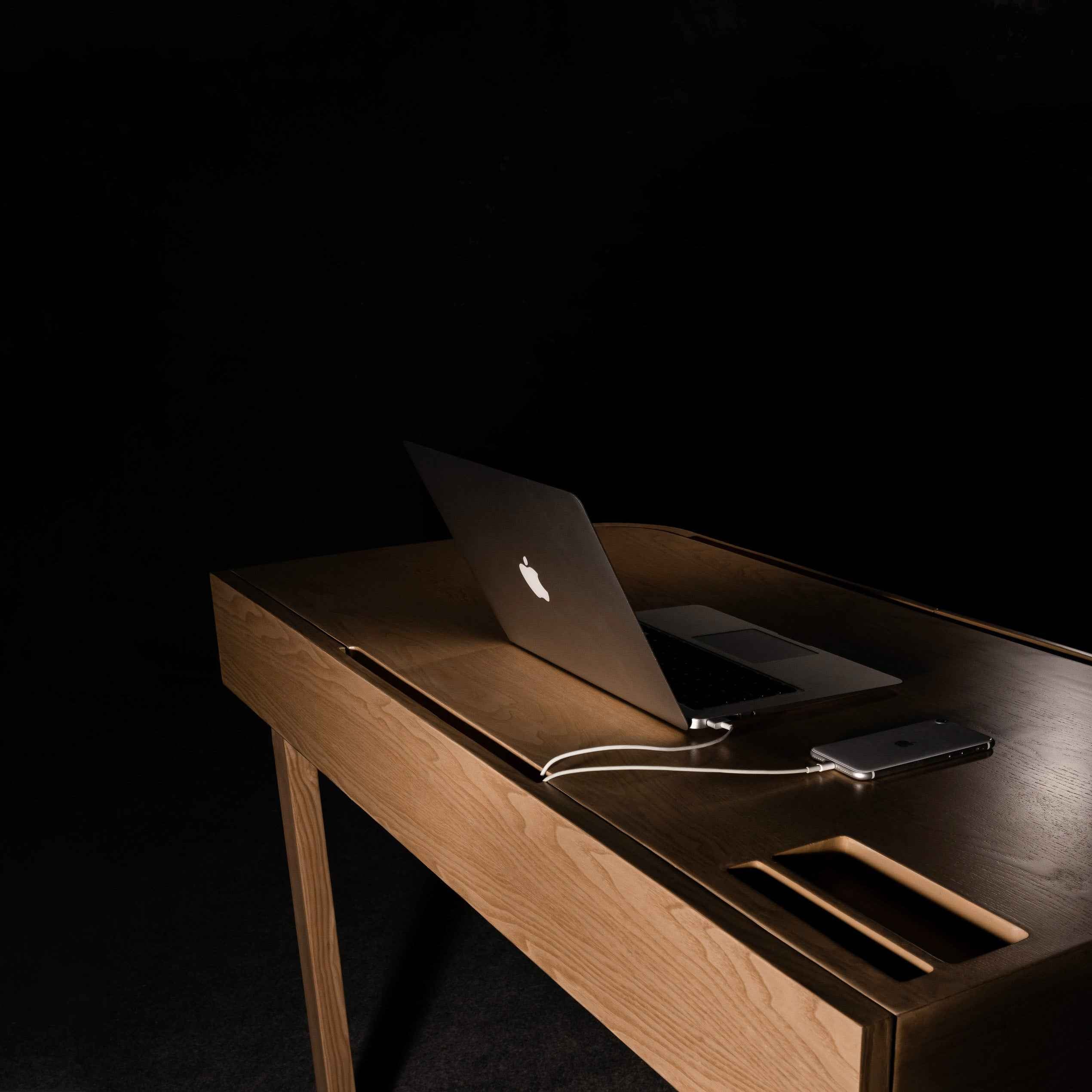 Flow Lite Work Table - Main