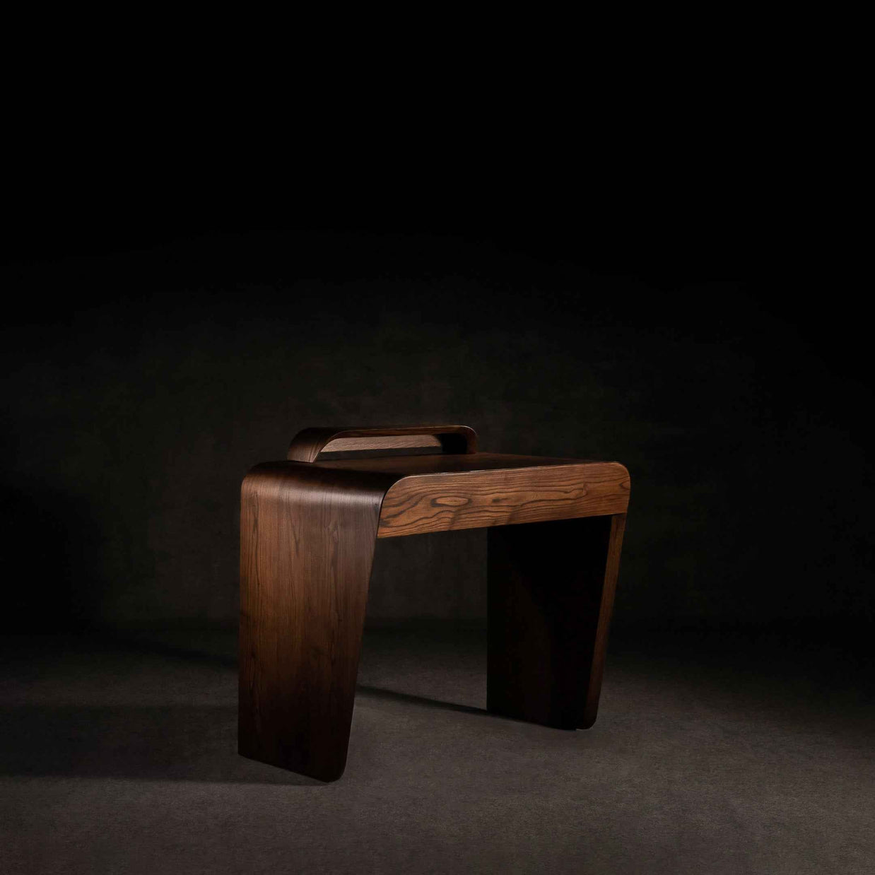 Clutch Work Table with a Monitor Stand